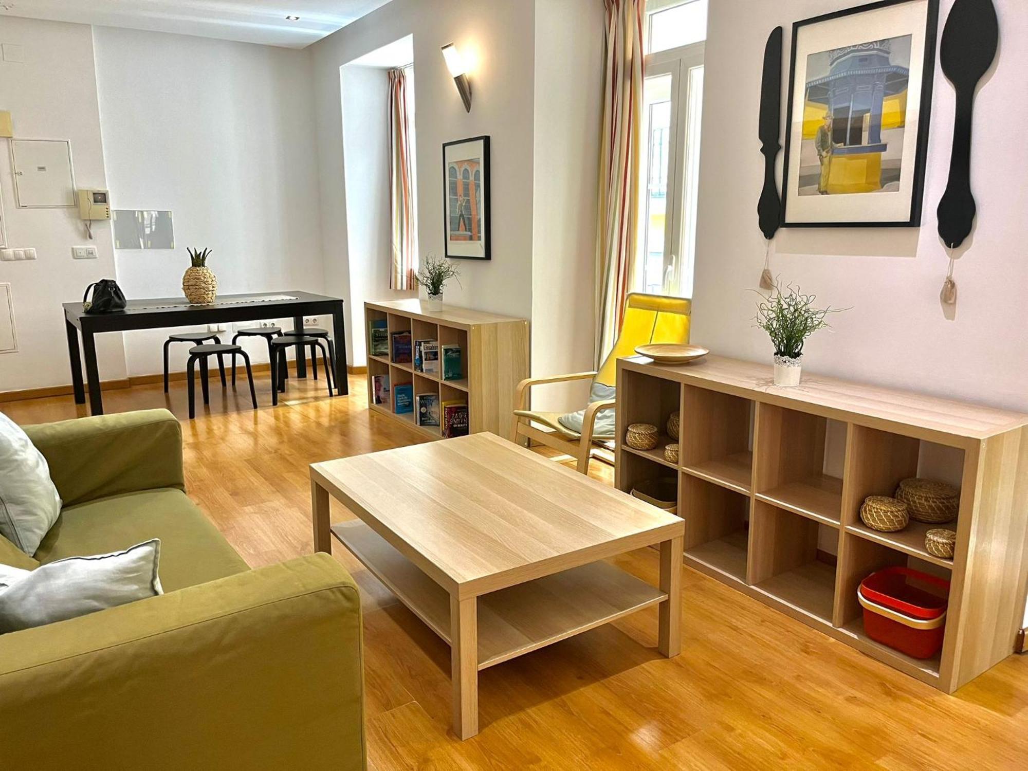 Appartement In Bairro Alto - 2 Bedroom *