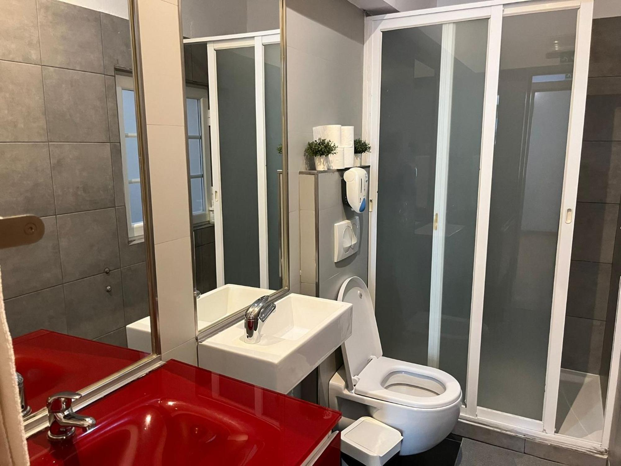 In Bairro Alto - 2 Bedroom Lissabon